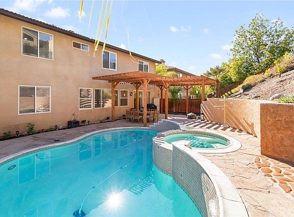 5th image of 40889 Arron Ct