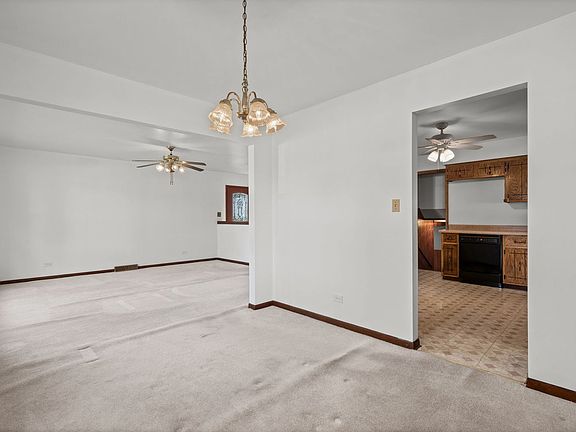 4th image of 22W313 1st St