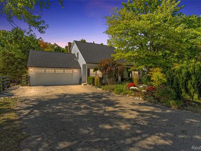 2715 Cullen Rd, Howell, MI, 48855