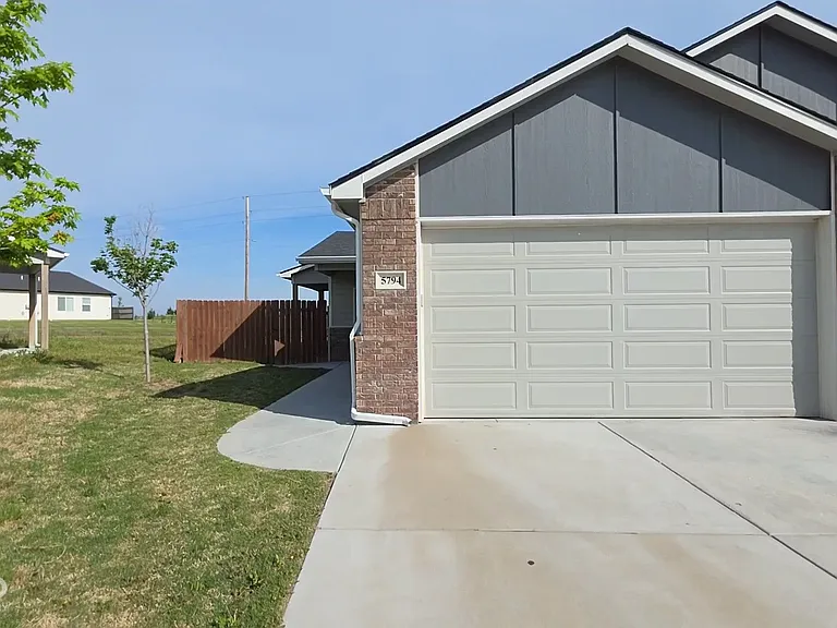 5794 E Bristol Cir #5794-BEL — Photo 1