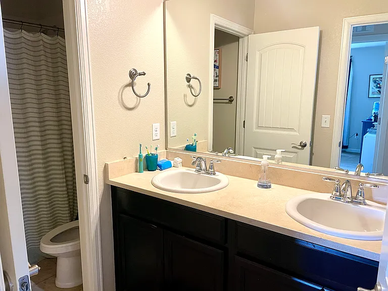 739 Cristo Ln — Photo 17