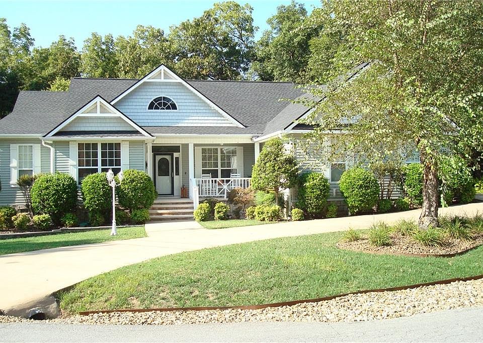 1st image of 4 Berrydale Ln