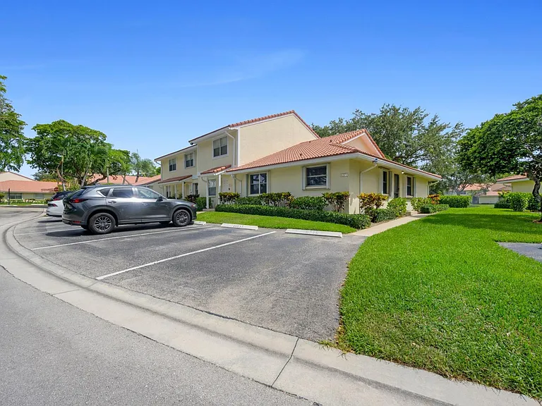 6371 Boca Cir — Photo 1