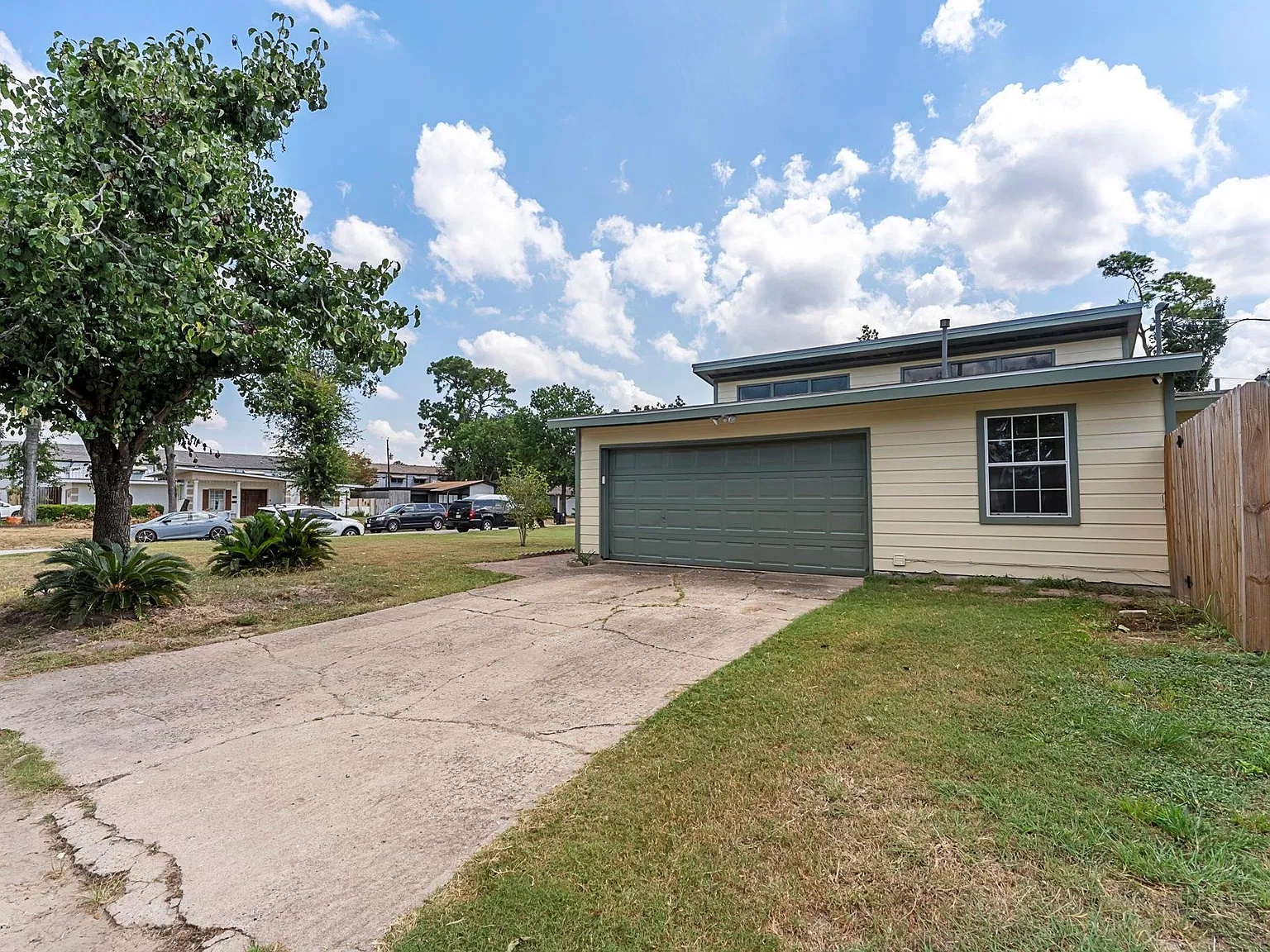 4 bed, 3.0 bath, 1892 sqft, $2,500 — Photo 4