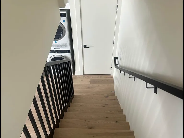 324 E Ridgeway Ave — Photo 5