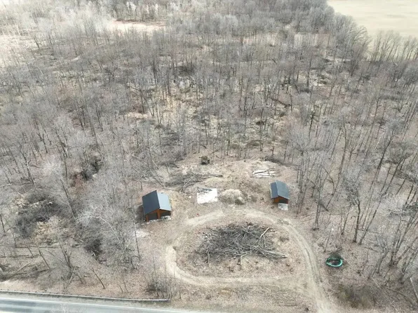 3266 E Sidney Rd, Sheridan, MI 48884