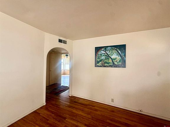 4th image of 211 W Coronado Avenue