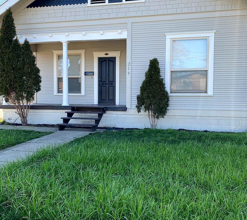 1st image of 217 W Clark St #219