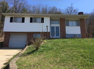 419 4th St, Nitro, WV 25143