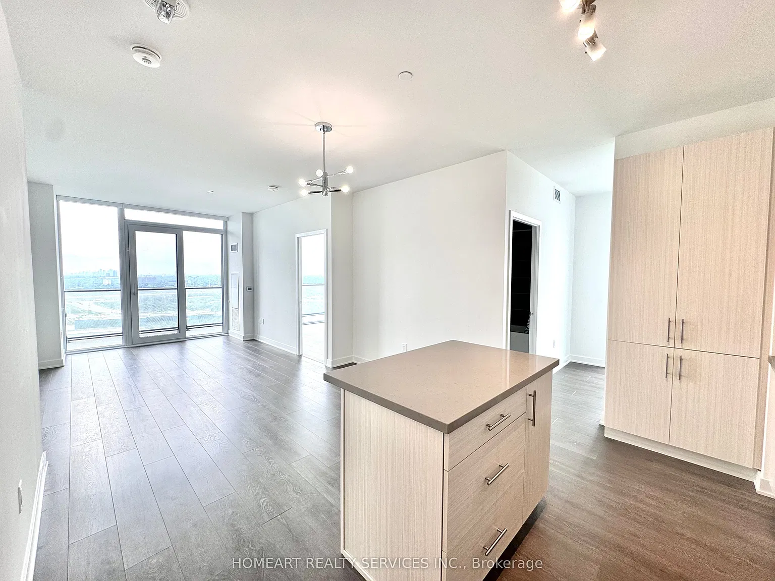 3 bed, $3,400 — Photo 1
