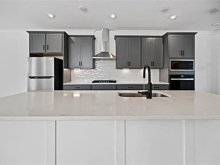 3381 Macaiva Aly — Photo 11