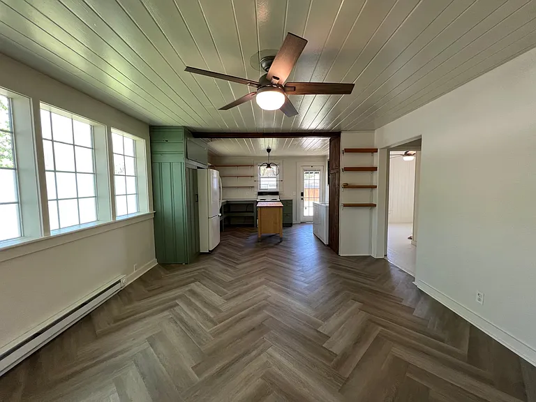 195 Richland St — Photo 8