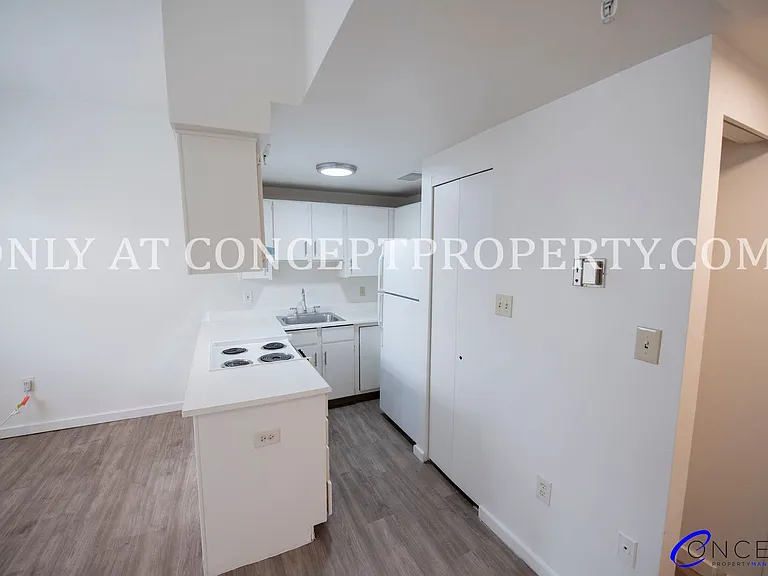 223 E 3rd Ave — Photo 61