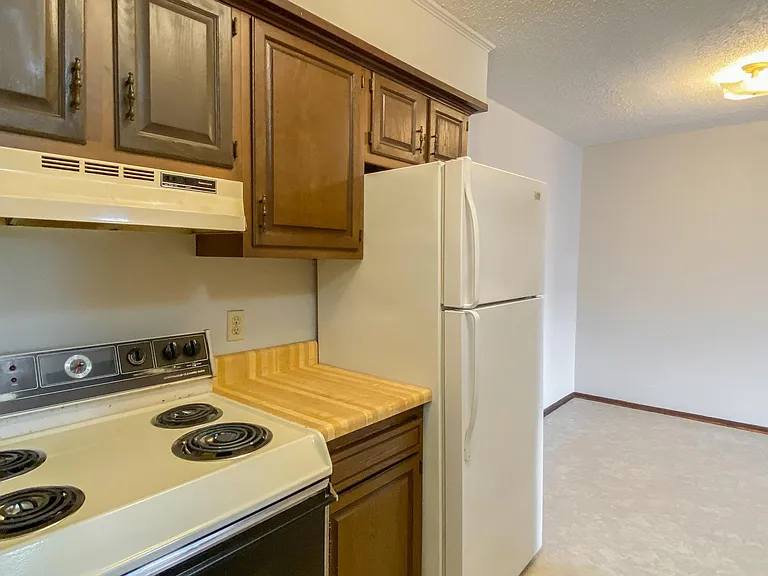 4215 Benoit Ln #9 — Photo 8