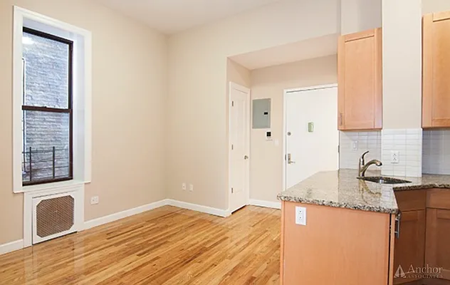 Rented by Anchor Associates | media 39