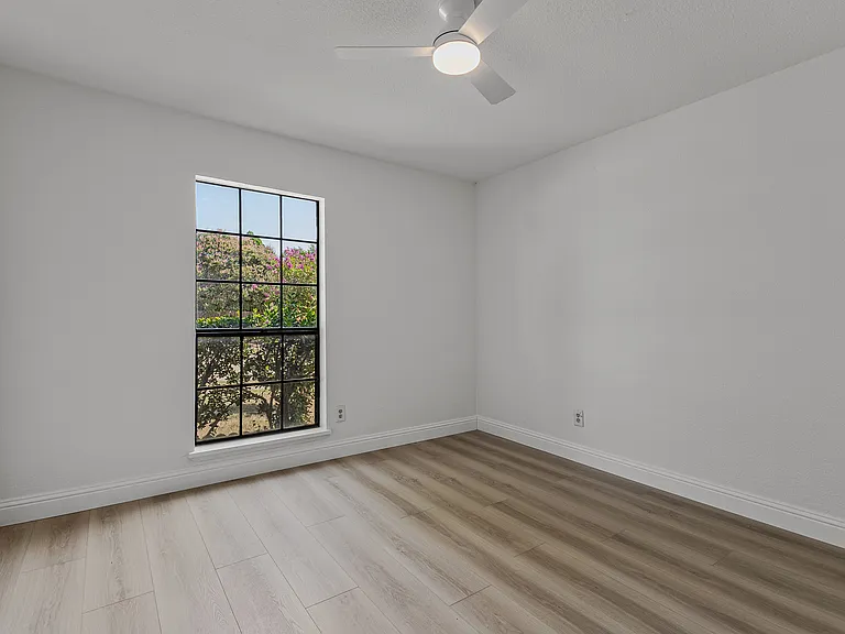 1926 Rambling Ridge Ln — Photo 19