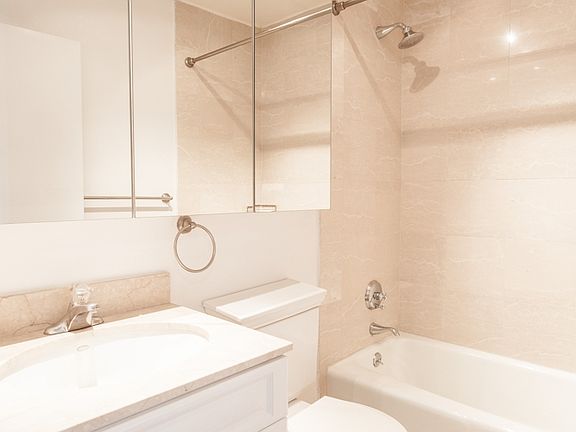 5th image of 201 E 87th St APT 12M