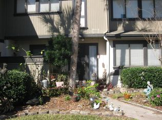 7910 Los Robles Ct, Jacksonville, FL 32256
