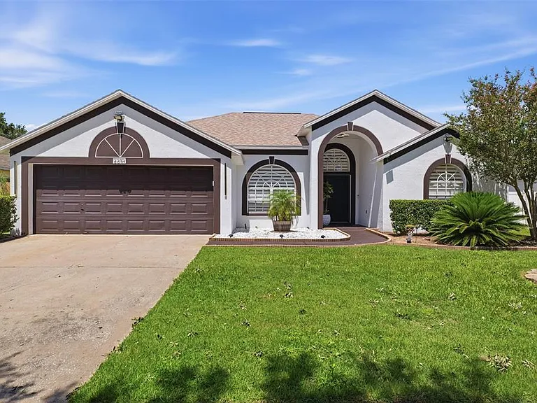 2210 Towering Oaks Cir — Photo 5