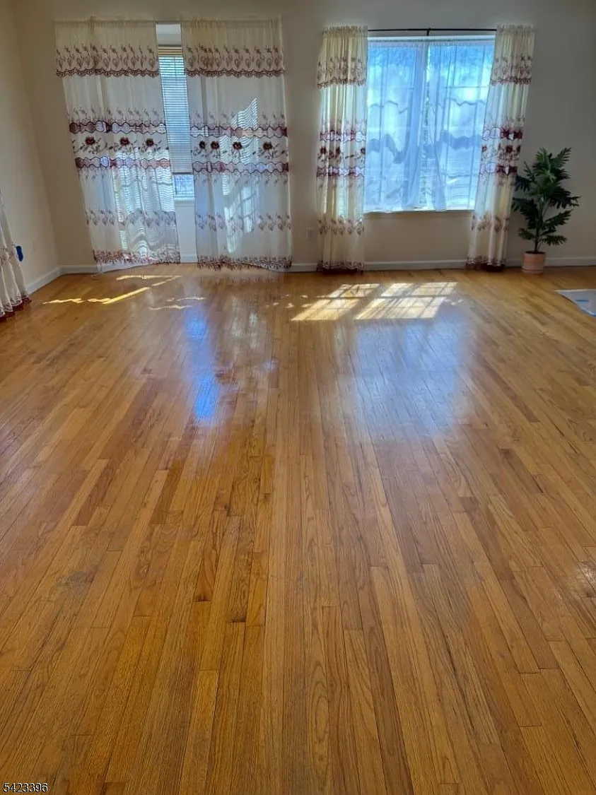 3 bed, 2.0 bath, $2,500 — Photo 3