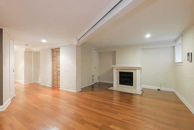 1st image of 7623 N Bosworth Ave APT 1