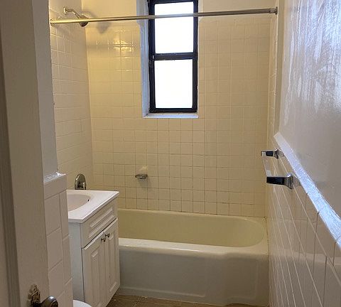 5th image of 6584 Booth St APT 3G