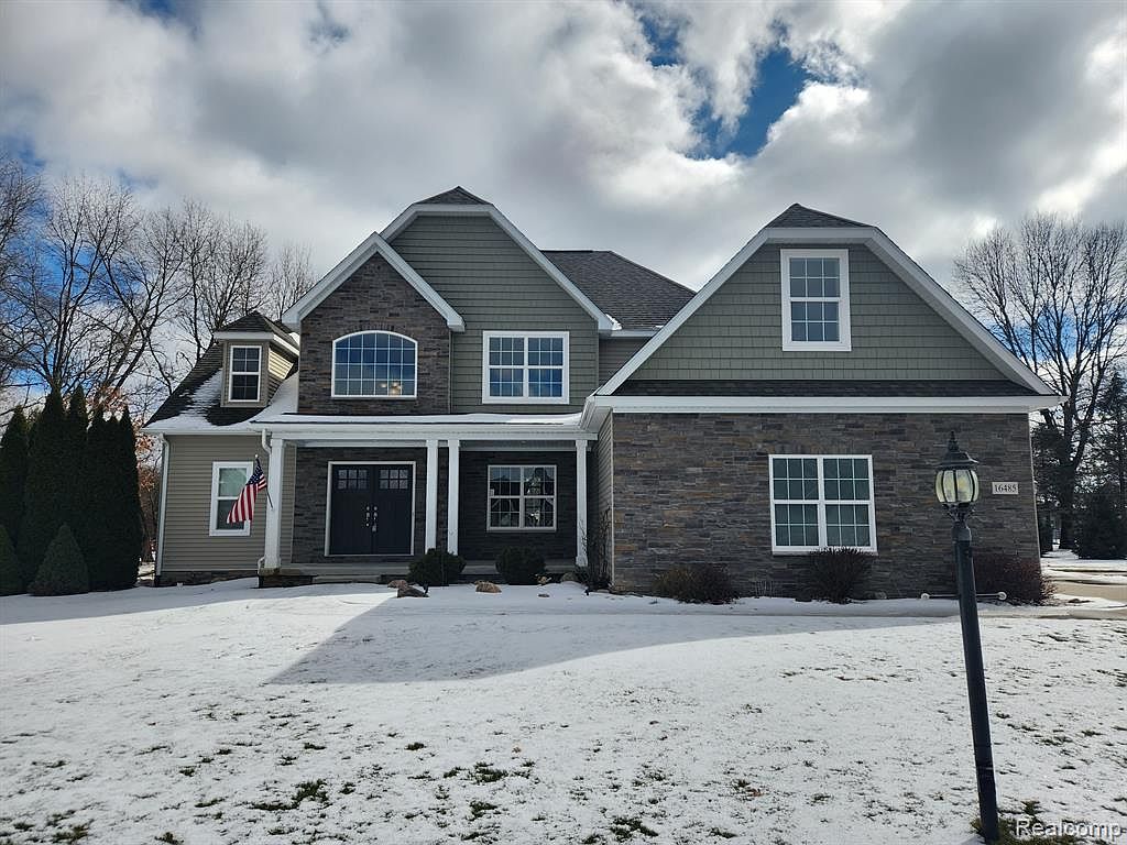 16485 Silver Landings, Fenton, MI 48430 Zillow