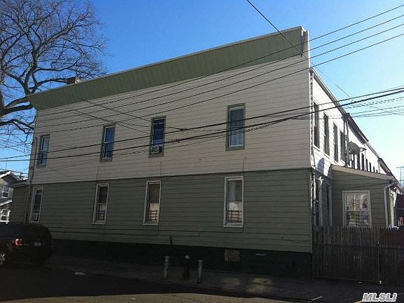 3rd image of 8702 104th St