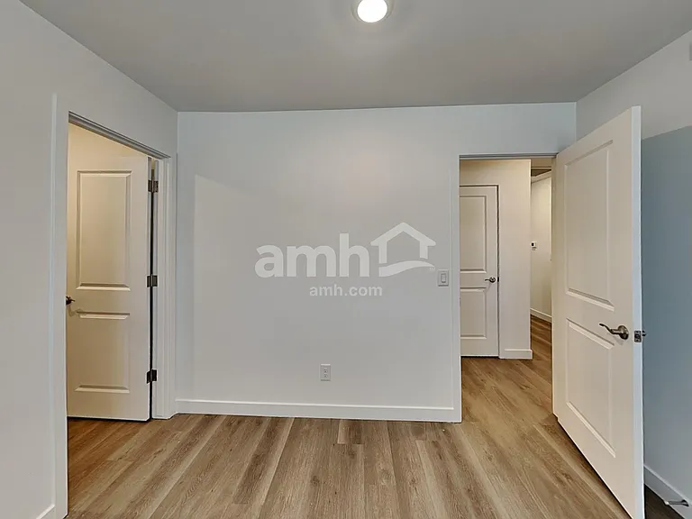 6312 W Calle Bilboa — Photo 18