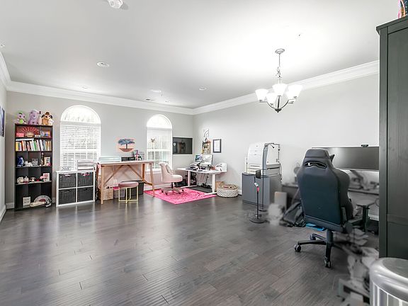 LIVING ROOM WITH HARDWOODS