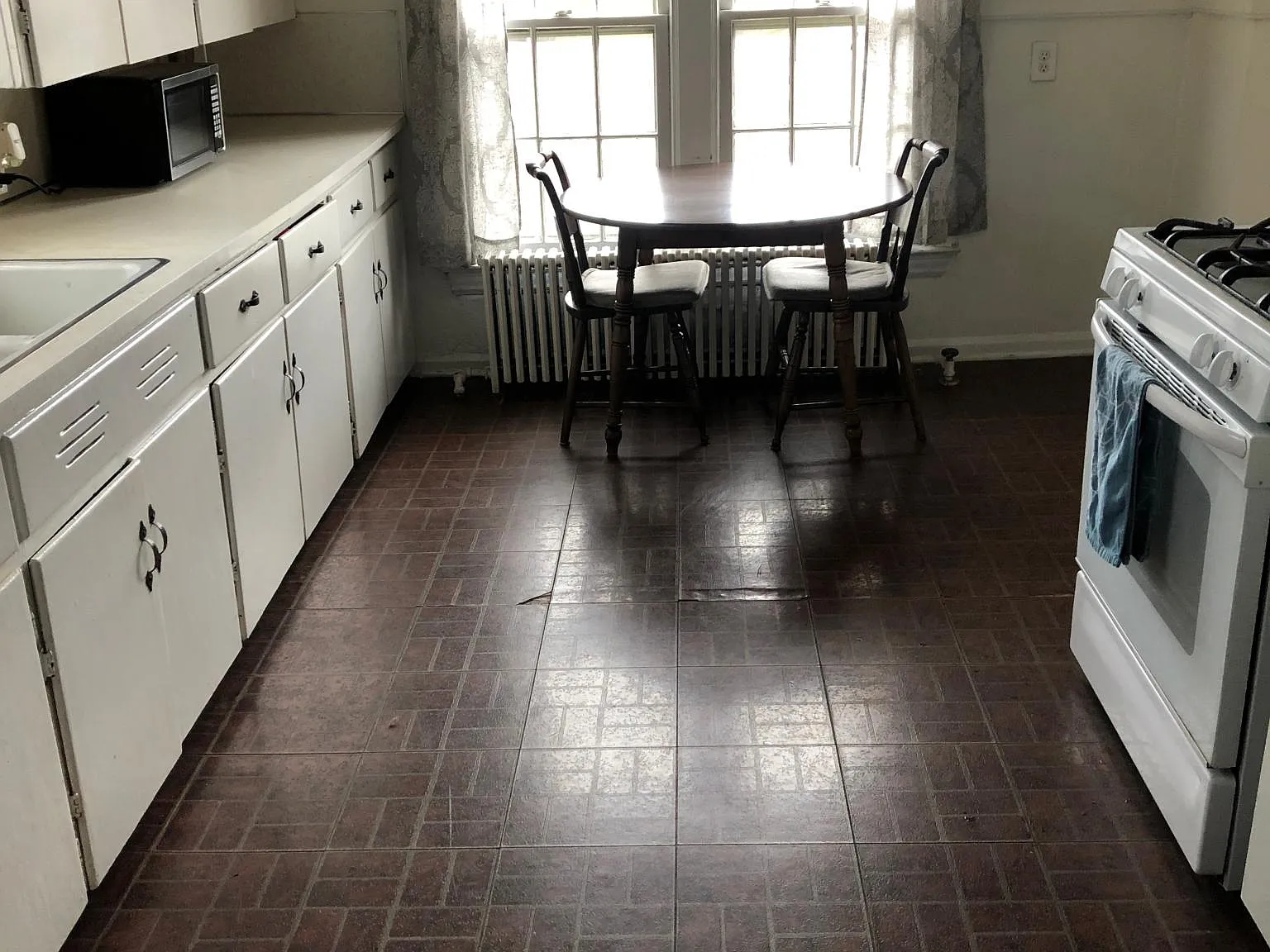 416 Fulton St E — Photo 2