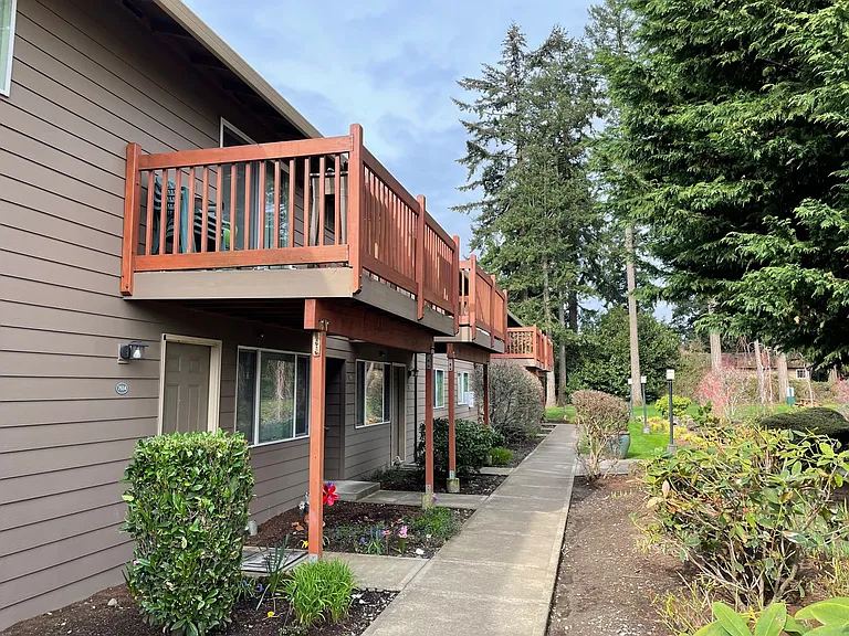 7946 SE Monroe St — Photo 12