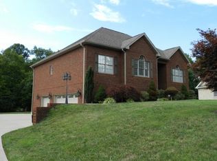 241 Carrie Cir, Mt Carmel, TN 37645