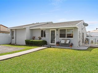 13226 NW 5th Ter, Miami, FL 33182