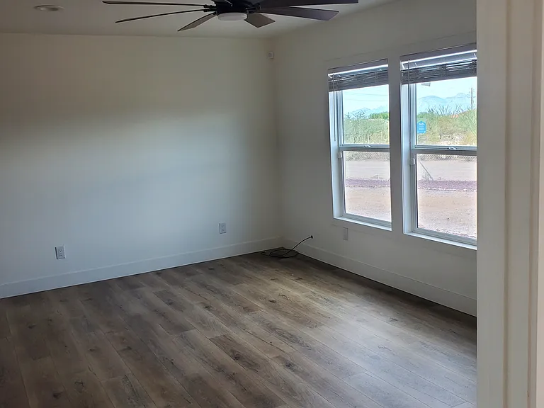MASTER BED TO LIVING ROOM