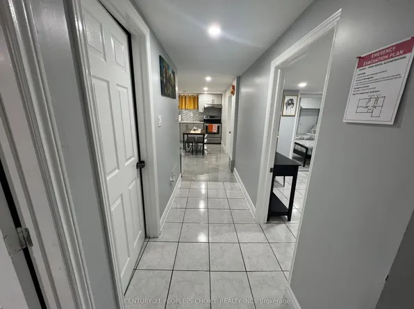 11 Queen St S, Mississauga, ON L5M 1K2