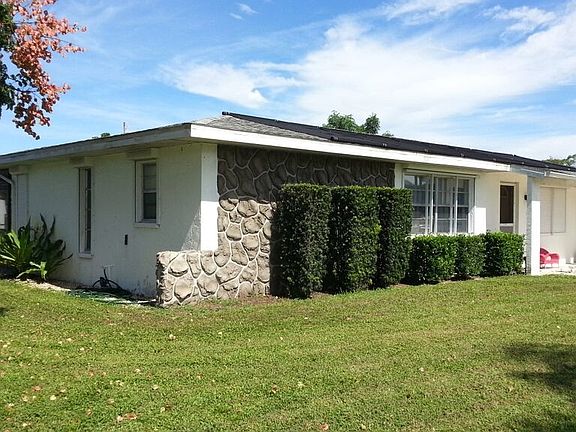 2nd image of 1415 Alwynne Dr S