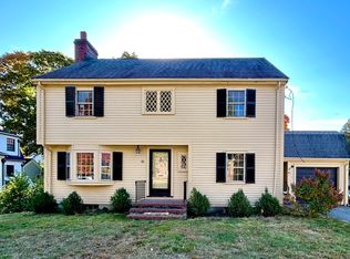 40 Foxcroft Rd, Winchester, MA 01890