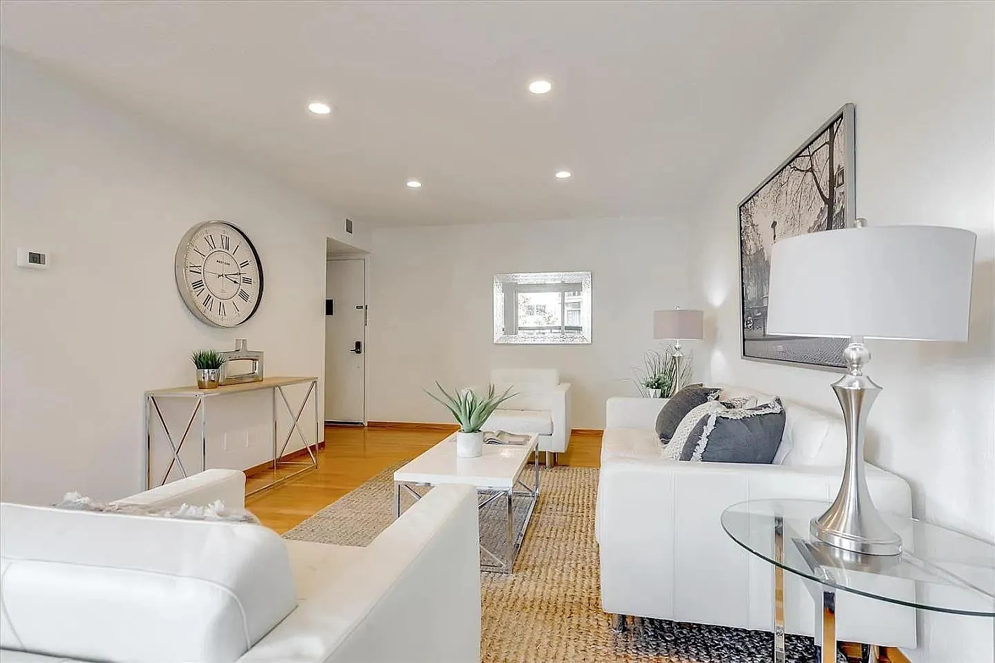 183 Del Medio Ave — Photo 2