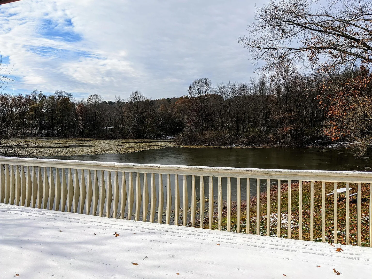 4 bed, 1.5 bath, 2500 sqft, $1,800 — Photo 2