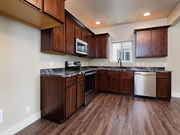 5th image of 1708 A South St W #8