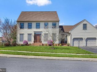62 S Pin Oak Dr, Boiling Springs, PA 17007