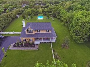 192 S Country Rd, Remsenburg, NY 11960