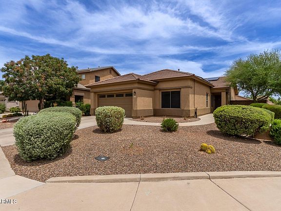 2nd image of 44544 W SANTA FE Avenue