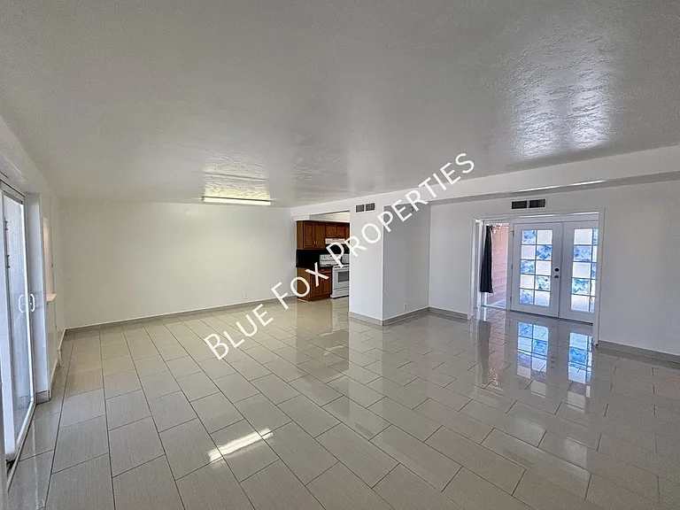 7329 E 28th Pl — Photo 13
