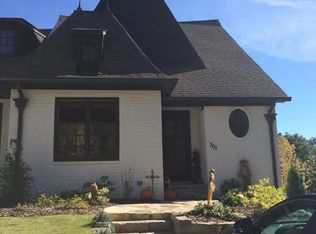 3919 Old Pali Rd, Honolulu, HI 96817