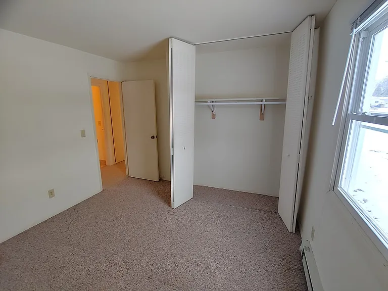 233 W Grant Street — Photo 10