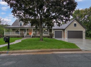 3920 Woodcrest Court, Eau Claire, WI 54701