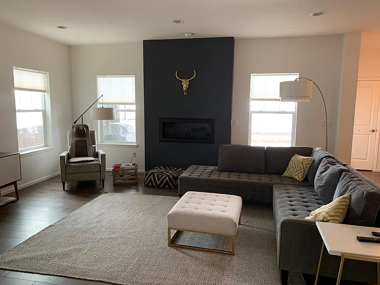 15224 W 49th Pl — Photo 2