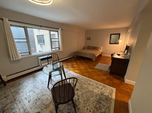 40 Sutton Place image 1 of 10
